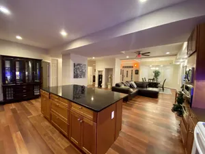 Image of Very big house 15 mins to DC, 25 Dulles Airport 10 bedrooms\/6 baths