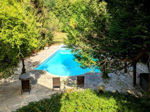 Image of Apartment on small domain with swimming pool