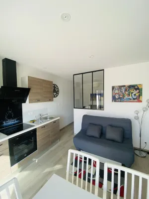 Image of Studio NEAR BEACHES 20m2,terrace,free parking