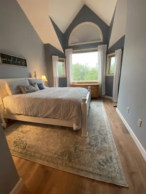 Image of Townhome on winnepesaukee private beach 15 min to gunstock MONTHY rental
