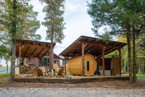 Image of One-of-a-Kind Romantic Treehouse! Hot Tub & Jukebox, 1hr to Nashville!