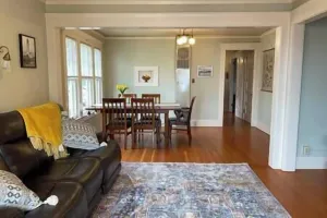 Image of Historic Downtown Riverview Flat, No. 4
