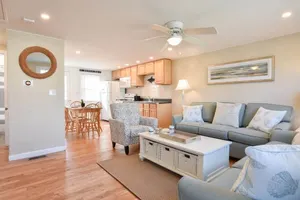 Image of Mins to Beach & Town Great Outdoor Space