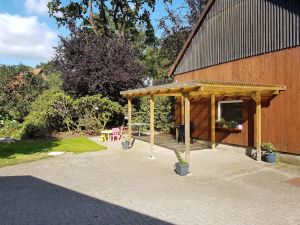 Image of Country cottage with garden i