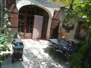 Image of Quiet farmhouse on edge of village, with air-conditioned living room, small swimming pool.