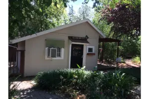 Image of Quiet Petite Garden Retreat