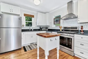 Image of Quaint Mill Cottage - Bungalow in Downtown Marion