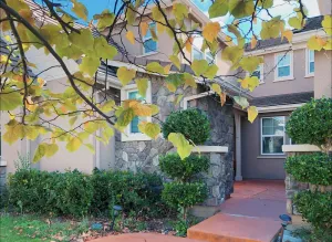 Image of Cozy King 1B1b in great Tri-Valley Area