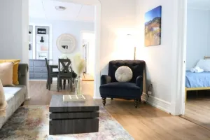 Image of 4 bedroom short term rental furnished Apt