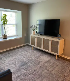 Image of The Ingrid - Entire 2 Bedroom Apt in Quilt Town, USA
