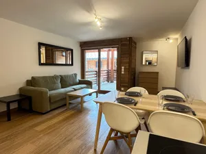 Image of Studio neuf au cœur des Gets avec SPA, proche des pistes, parking et wifi inclus - FR-1-623-34