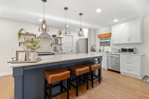 Image of Spacious recently updated Home. Short stroll to Downton Woodstock