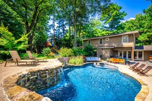 Image of Heated Saltwater Pool  ❤️ Mid Century Oasis ❤️Indoor-Outdoor❤️Modern Escape