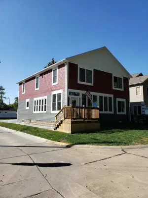 Image of Beautiful Newer Park\/Lakefront home!