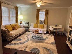 Image of Cozy & Peaceful Cottage near SGMC, VSU, Down town
