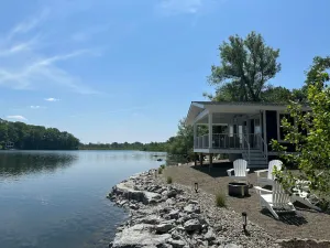 Image of Upscale Newly Renovated Blue Canoe Lakefront-Directly on C4C Snowmobile Trail