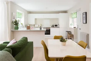 Image of The Mews - 2 Bedroom Luxury, Spacious House With Free Parking