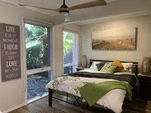 Image of Deluxe Tropical  oasis - 2 min Walk to the beach