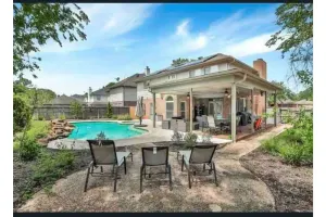 Image of Modern Spacious Heated Pool & Hot Tub Paradise Home.
