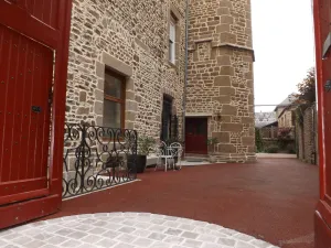 Image of Urban premium ground floor cottage for 2-6 pers historic Fougeres, Label House of Fr.