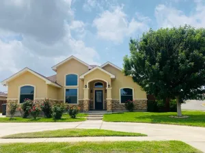 Image of Kika’s House-Lovely 4 Bedroom Home, Entertainment Patio, newly furnished