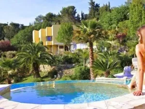Image of Fantastic Villa in Mougins with a super pool, 2 jacuzzis and a fantastic garden!