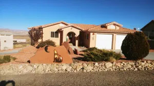 Image of Exceptional Lake Powell View Home, lots of parking!
