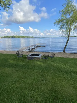 Image of Stay in View of Madison: Beautiful, spacious home on Madison Lake