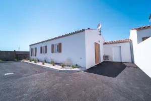 Image of Maison Calme Avec Jardin Clos