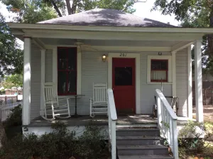 Image of One bedroom cottage with private bath and kitchen nook