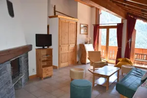 Image of 8th floor, balcony, fireplace or stove, tv, ski locker, 85m², Champagny-en-Vanoise