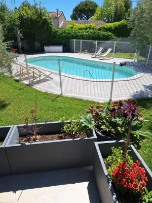 Image of Family house with swimming pool 6 bedrooms near Avignon