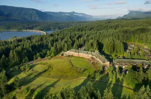 Image of Luxury Tree House into the Heart of Washington