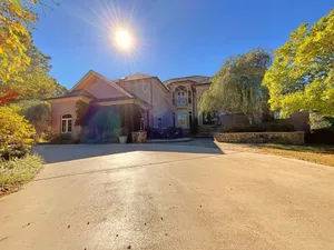 Image of Upscale Rural Retreat Sleeps 14