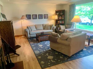 Image of Nifty Thrifty - Affordable, Comfortable, in Ideal Location!