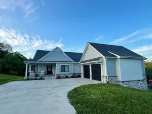 Image of House on the River with a Movie Theater Room. Close to the BRAND NEW distillery!