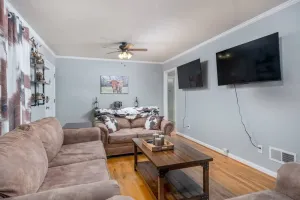 Image of Touchdown Townhouse: Your Home near Stadium