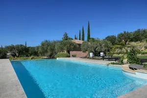Image of Air-conditioned 4-person villa with private heated pool