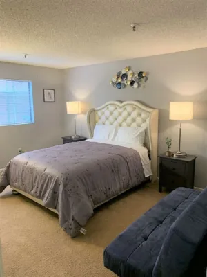 Image of ✿ Simple, Cozy & Comfy Condo-Pineapple Express ✿