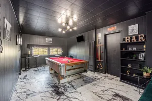 Image of Waldo Speakeasy - Sleeps 12!