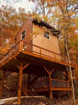 Image of BARN OWL INN · NO SUNDAY CHECK INS , HOTTUB- TREEHOUSE