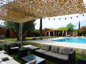 Image of Beautiful charming house 16- 20 per. 400 m2 air-conditioned with swimming pool