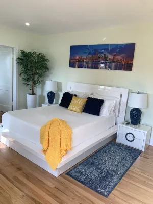 Image of Miami Skyline Luxury Suite With Private Patio and Parking .