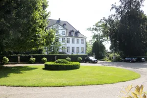 Image of Family-friendly apartment in historic countryside manor estate (18th Century)