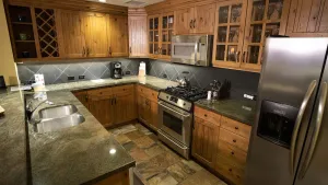 Image of 2 bed \/ 2 bath with daily housekeeping and free lift tickets for the week!
