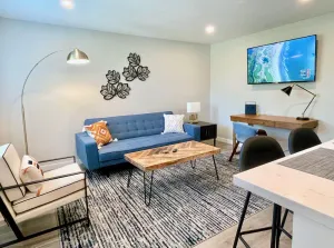 Image of Work Here • Walk+Shop+Dine Downtown • King Bed • Remodeled Kitchen • Top Floor