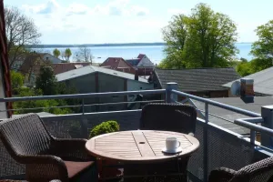 Image of Comfort apartment with lake view, balcony, beach and. close to shopping, quiet, WiFi