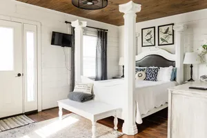 Image of Romantic Vista Cottage - Walnut Creek,  walking distance to restaurants, shops.