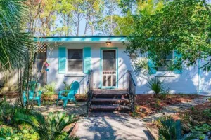Image of Sunny Daze Bungalow, sleeps 2 Adults