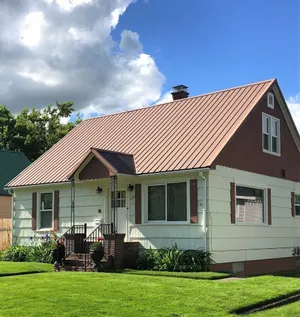 Image of Nanny's Bungalow - Historic Downtown\/Sanders Beach Location